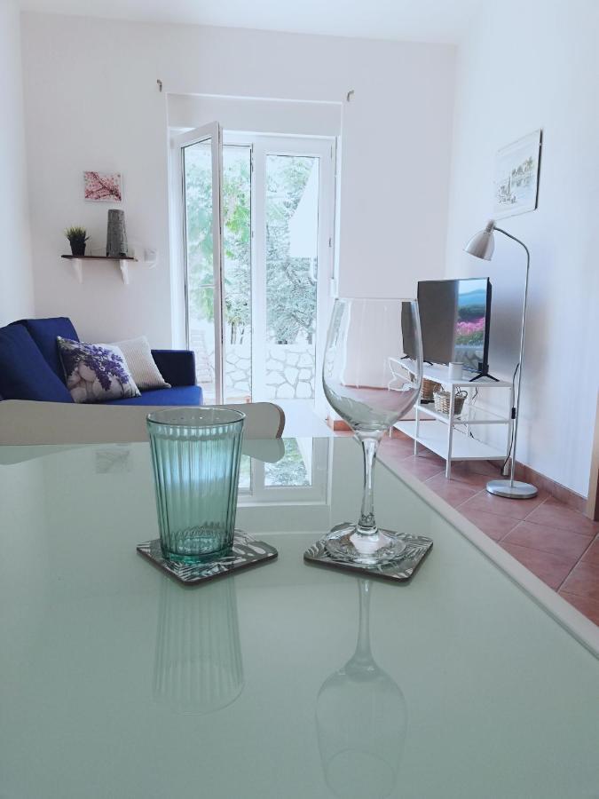 Lavender House * Mandre